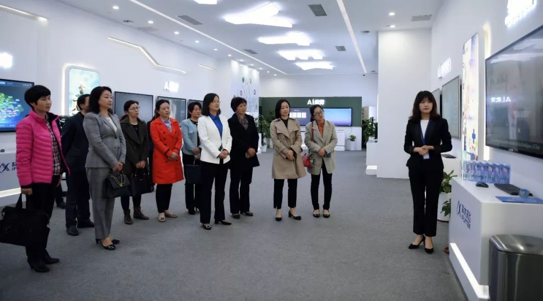 妇联考察沟通妇女工作,市妇联赴联系村开展走访慰问活动