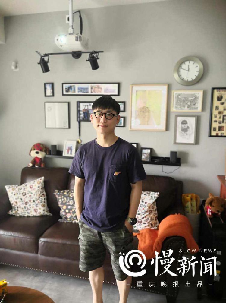 慢新闻·人物|斯威海报的“灵魂画师”：将球队画进二次元做有重庆味道的设计