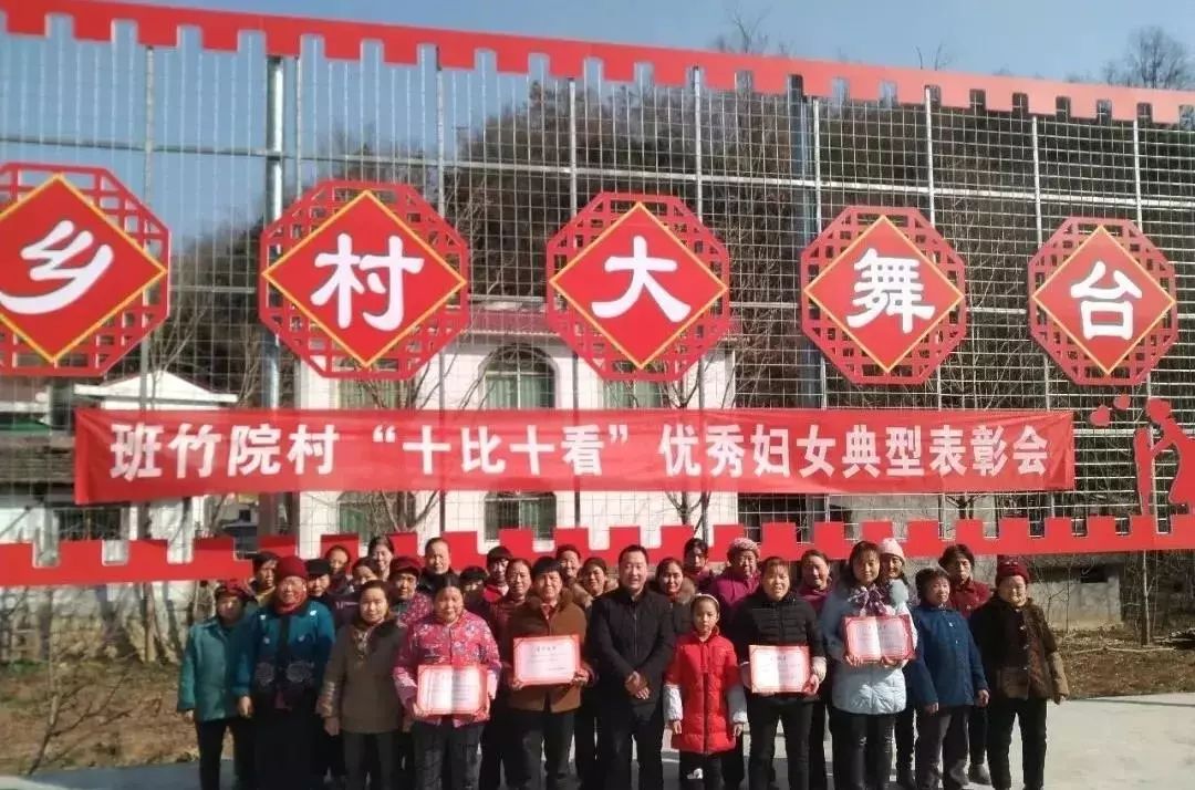 激发脱贫群众内生动力方面措施,深入基层讲解政策凝心聚力促脱贫