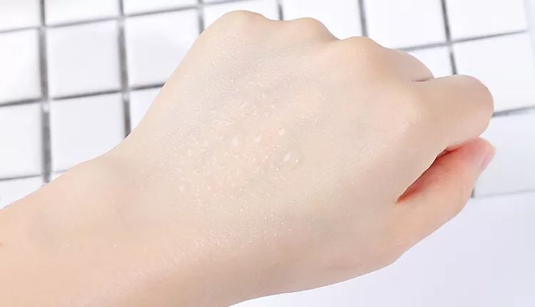 裸感美腿|1瓶=20双*袜丝**！3秒喷出“裸感”大美腿！隐形毛孔、鸡皮肤！短裙绝配