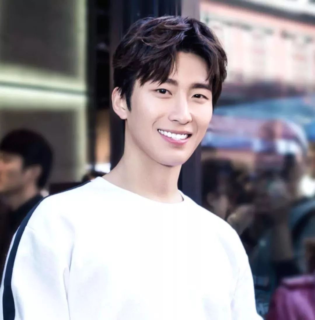 她是何鸿燊的最美千金,赌王最美千金何超英