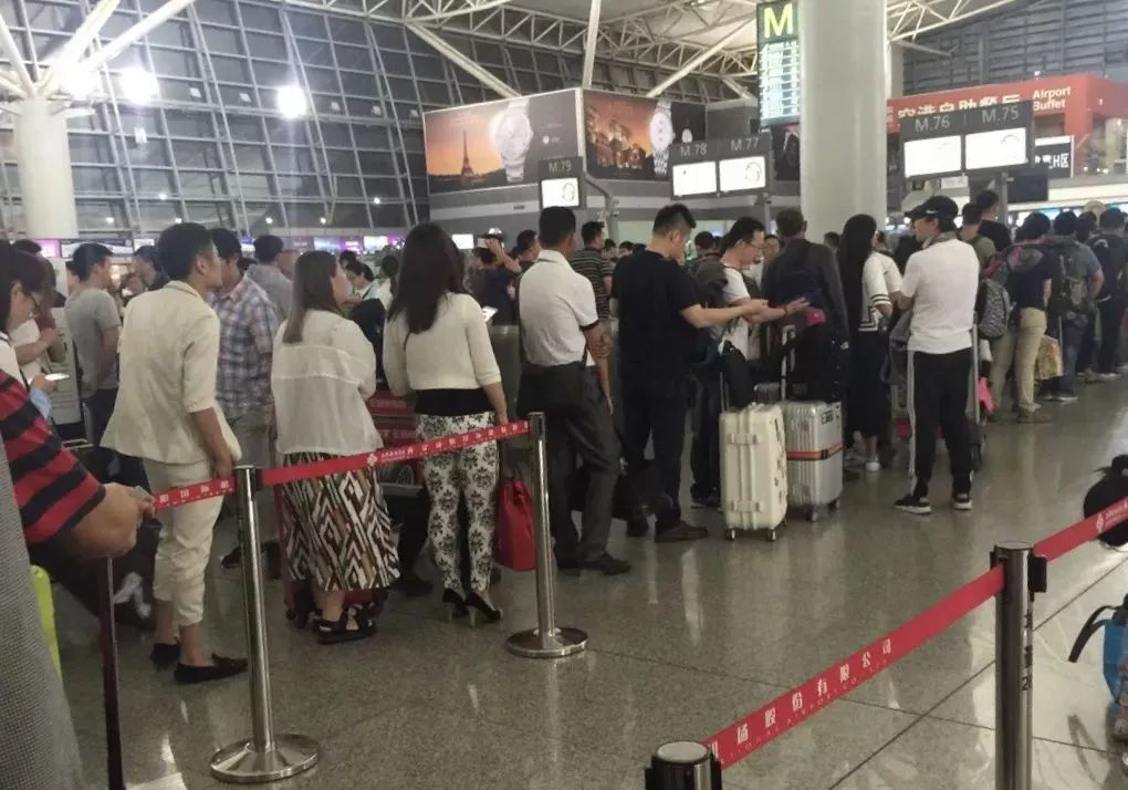 出行旅游坐飞机不可以带什么,五一出行需要戴墨镜吗