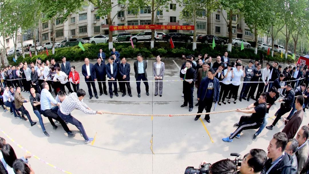 【亮点】“沙包投准”、“足球射门”……这群可爱的检察官还有“两副面孔”呢！