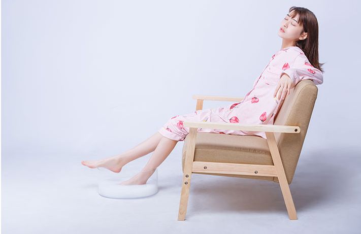 秋冬泡脚加点它,天冷了用这种方法泡脚更有益健康