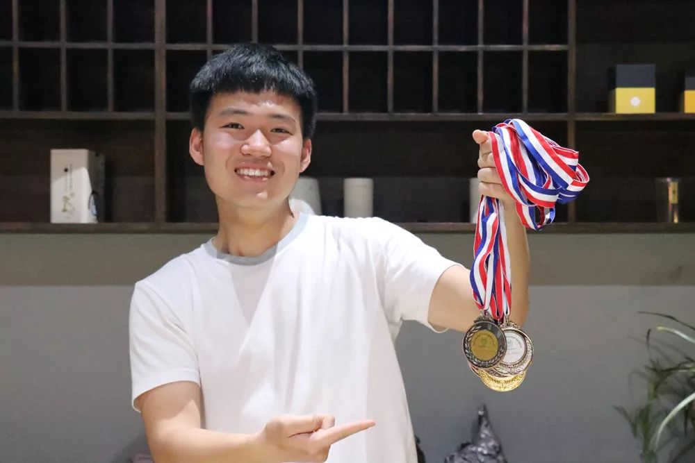 肾上腺素飙升的拳击比赛,肾上腺素飙升比赛