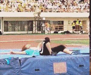 运动员比赛时尴尬瞬间,运动员比赛中的失误搞笑视频