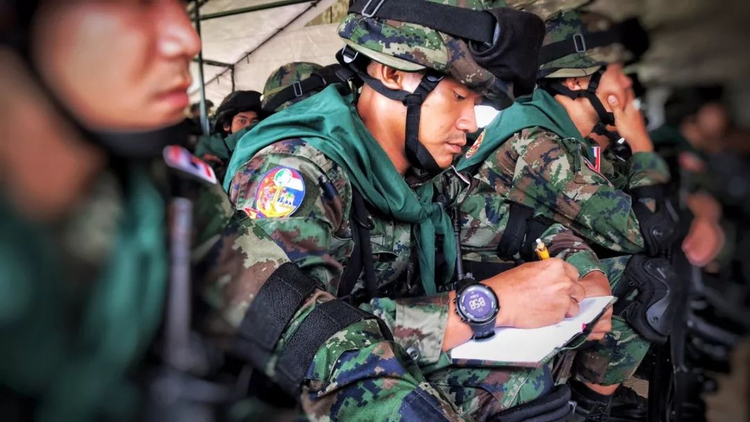 中泰友谊干杯完整视频,友谊地久天长图片唯美