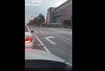 【992|生气】丢人丢到外省了……吃完泡面直接丢出车窗