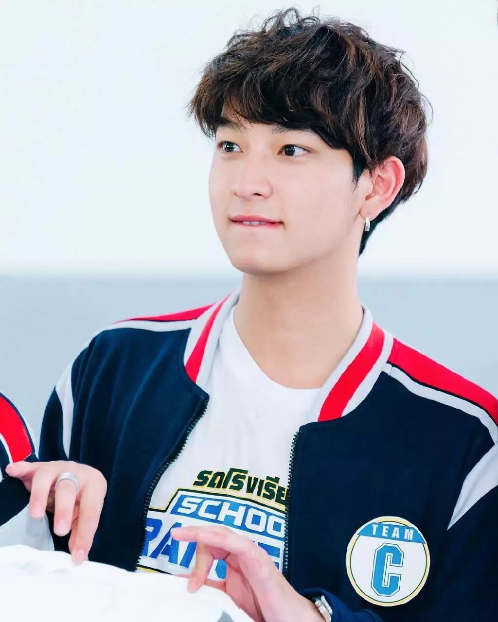 出道后出演过49部作品,出道五年应该有多少部作品