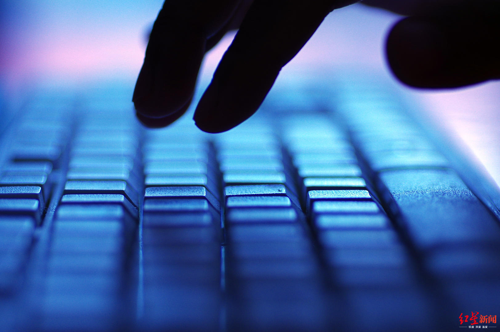 假扮管理员大打心理战德警方关闭全球第二大暗网*市黑**