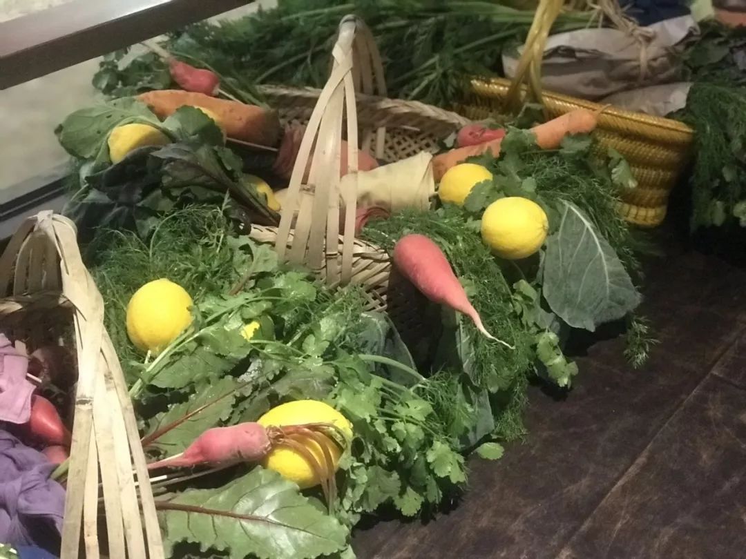 5.10妈妈的餐桌·北京盈科中心——写字楼里的农园市集