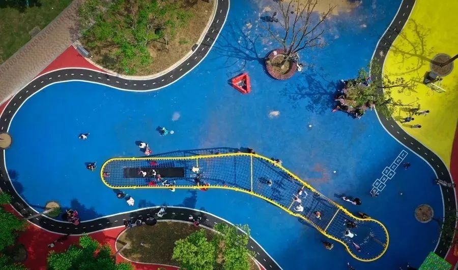 能踢足球打篮球的公园,绿轴足球公园