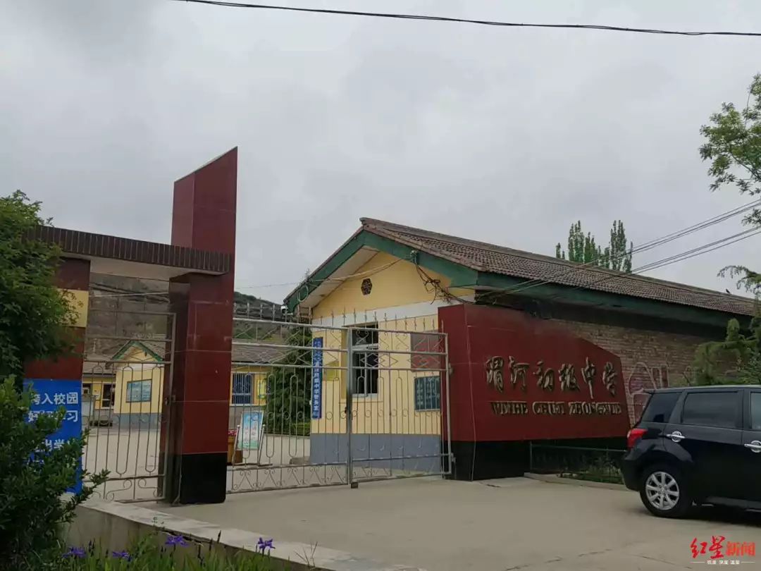 后脑勺头盖骨被打破，*体下**肿成两个拳头大！14岁少年竟被同学活活打死了