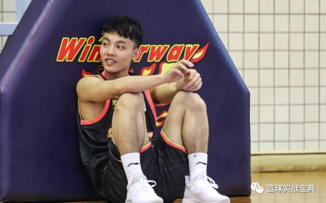 灏忎紮31鍒嗛挓澶哄啝瑙嗛,鎯犲窞棣栦綅cba鐞冨憳