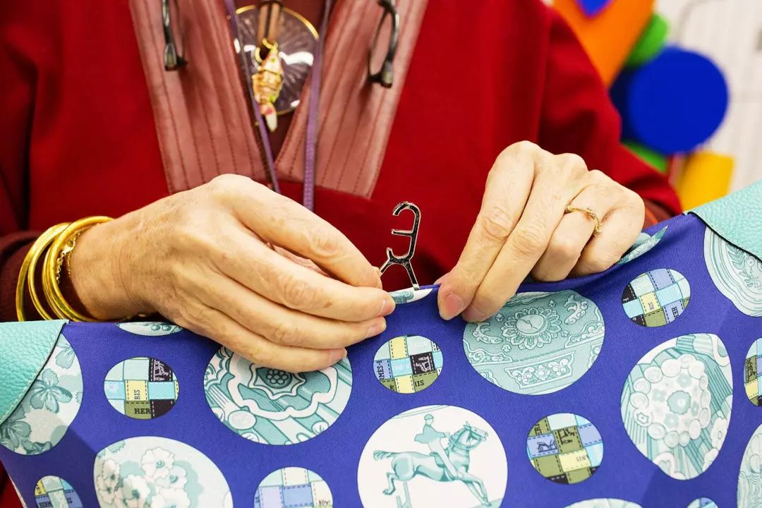 大家都开始做联名了，爱马仕和成都的“联名款”是怎样的？