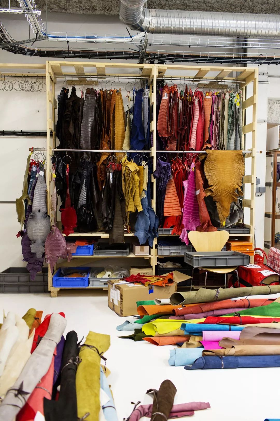 大家都开始做联名了，爱马仕和成都的“联名款”是怎样的？