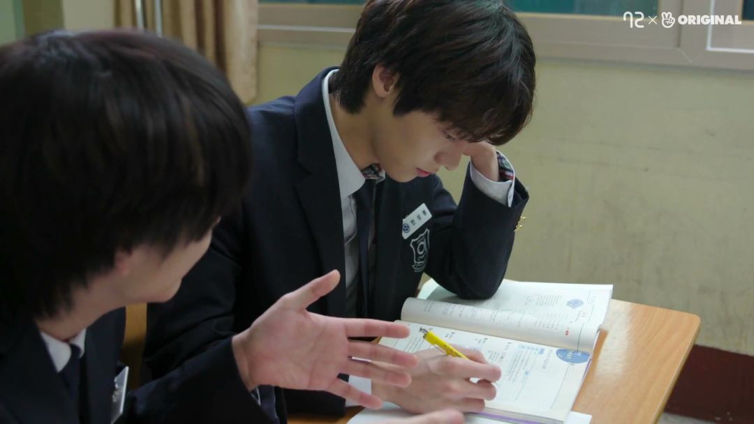 这部沙雕的「羞耻」神剧，就是你中学的日常！太真实了