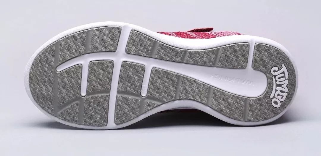 专为父母设计的健步鞋，防滑轻巧、透气时髦，我们自己穿也行！