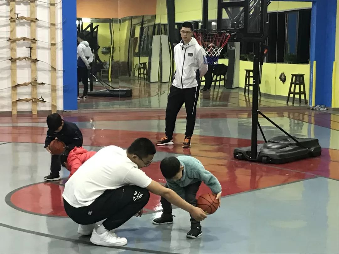 篮球课免费领,课程免费送vip