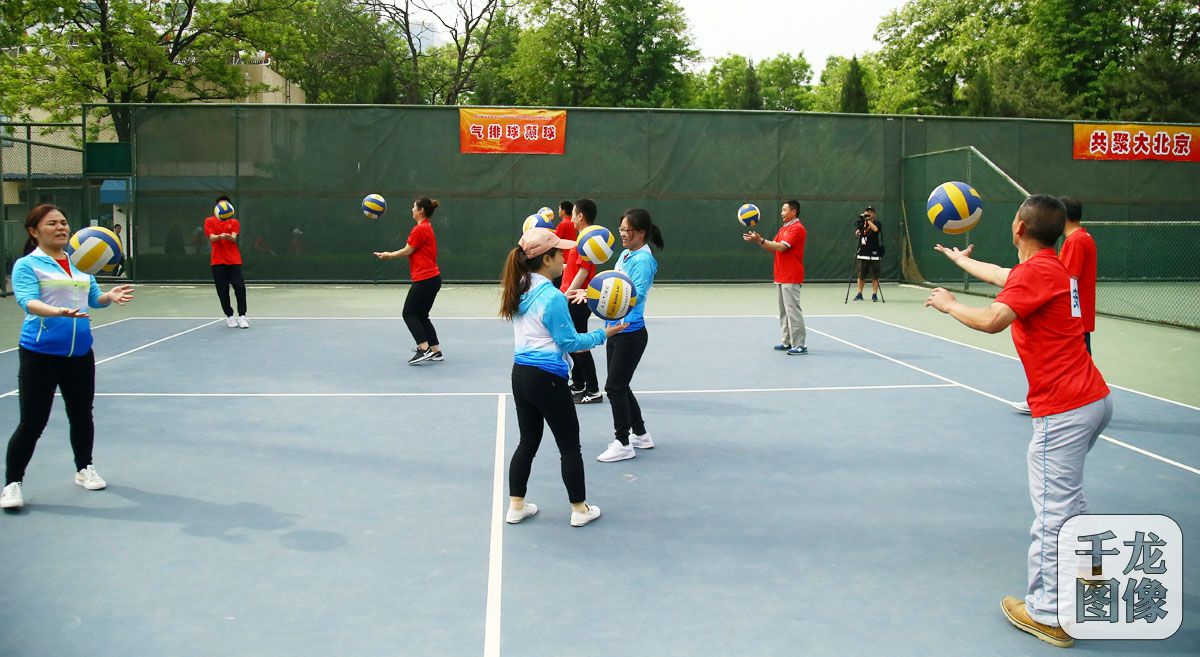 奥林匹克体育中心为来京建设者送上健身大礼包3000人前去领取