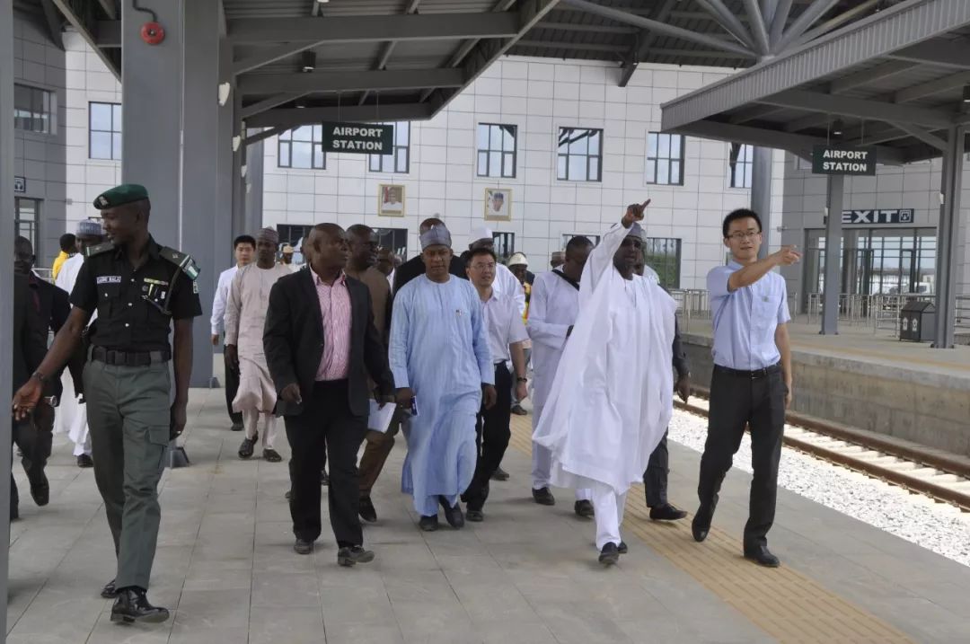 我在非洲当军师,我在原始部落当酋长