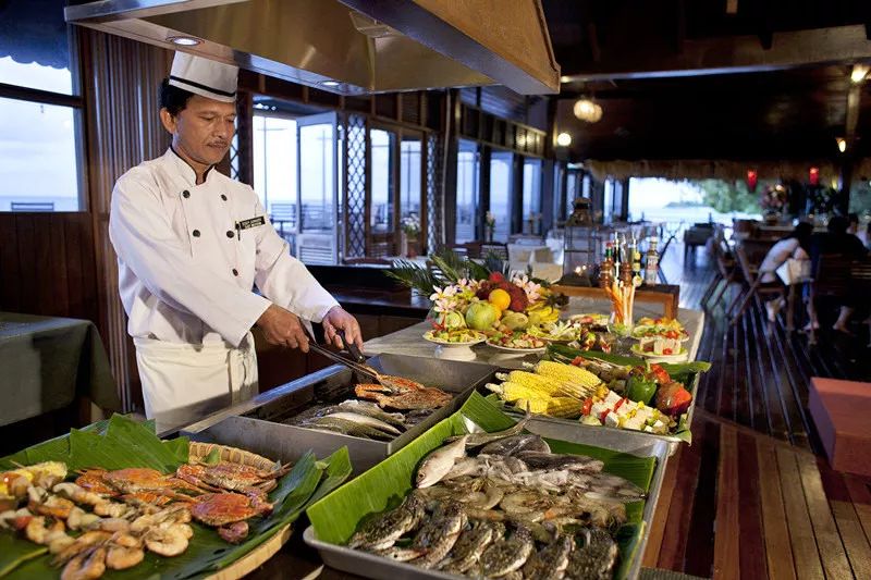 刚刚登上热搜的海上天堂，用马代1/5的钱就能玩到嗨，端午往返机票才1k+！