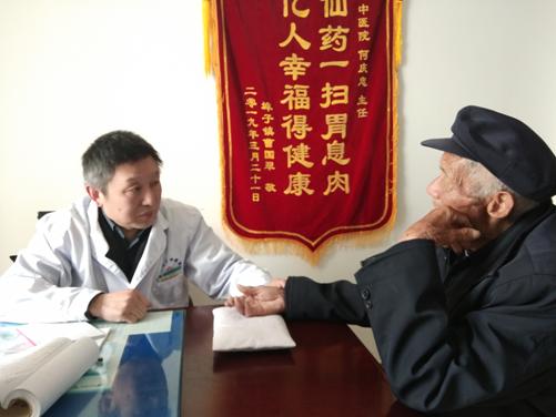 宿迁市中医院主任中医师何庆忠提醒：年轻人饮酒后腹泻纯中药治疗效果好