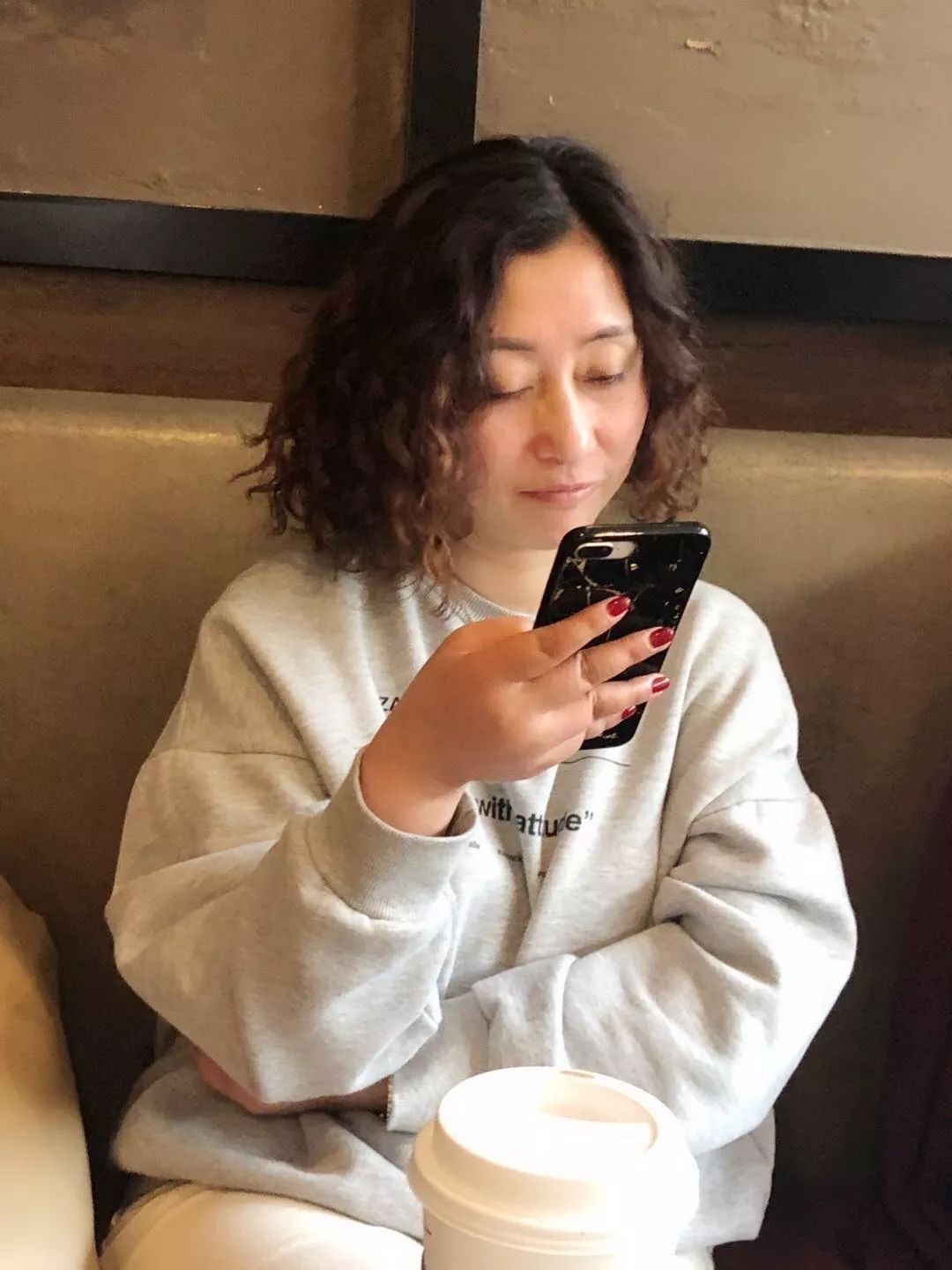 原来这些长相年轻的妈妈都有一套保养秘籍，赶紧转给我妈看~