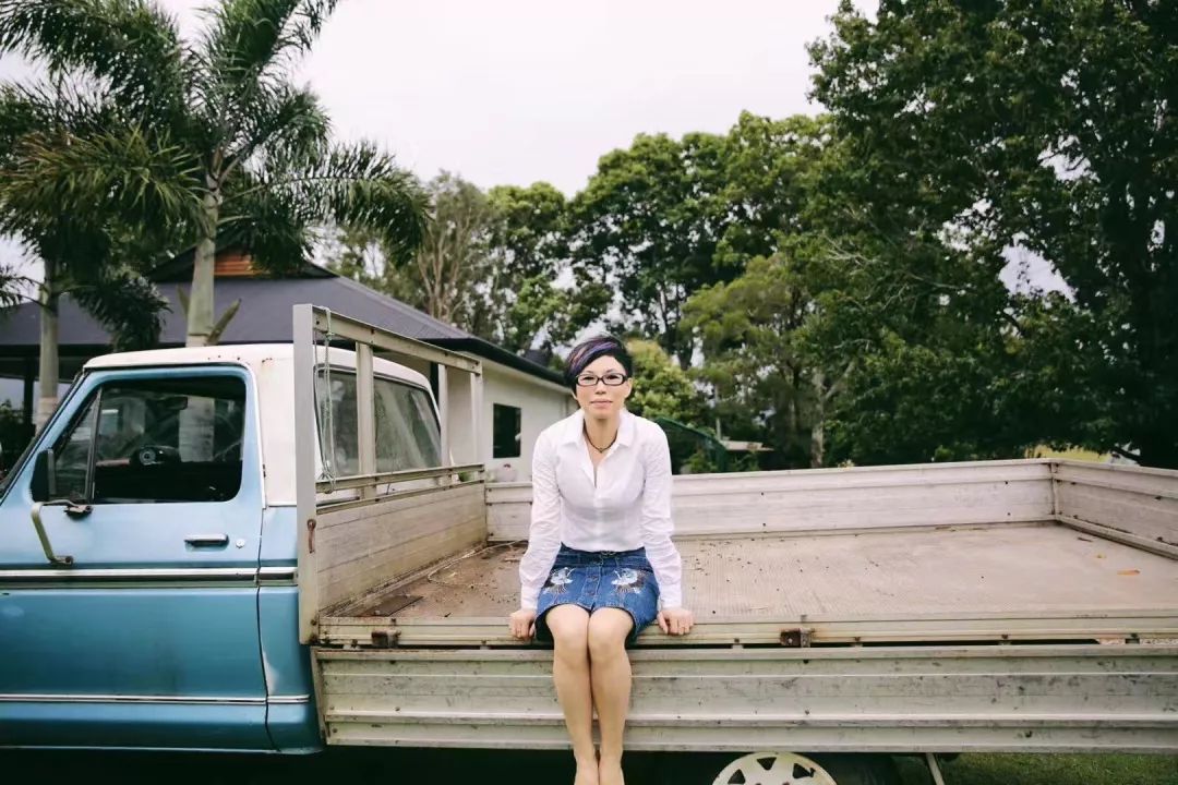 原来这些长相年轻的妈妈都有一套保养秘籍，赶紧转给我妈看~