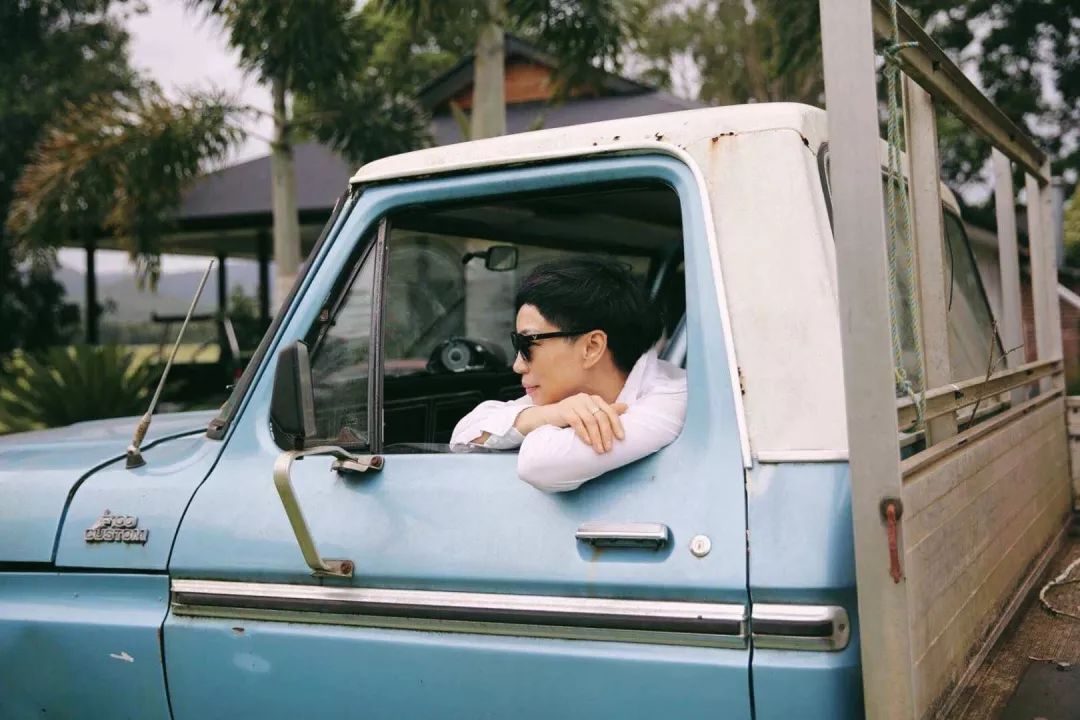 原来这些长相年轻的妈妈都有一套保养秘籍，赶紧转给我妈看~