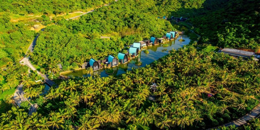 直飞3.5h抵达这座低物价高颜值海岛，入住亚洲最美洲际+安缦之父最新力作！