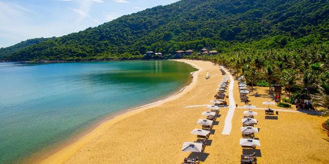 直飞3.5h抵达这座低物价高颜值海岛，入住亚洲最美洲际+安缦之父最新力作！