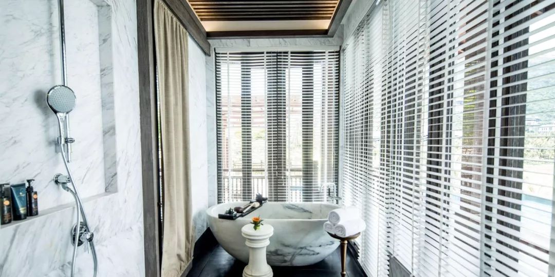 直飞3.5h抵达这座低物价高颜值海岛，入住亚洲最美洲际+安缦之父最新力作！