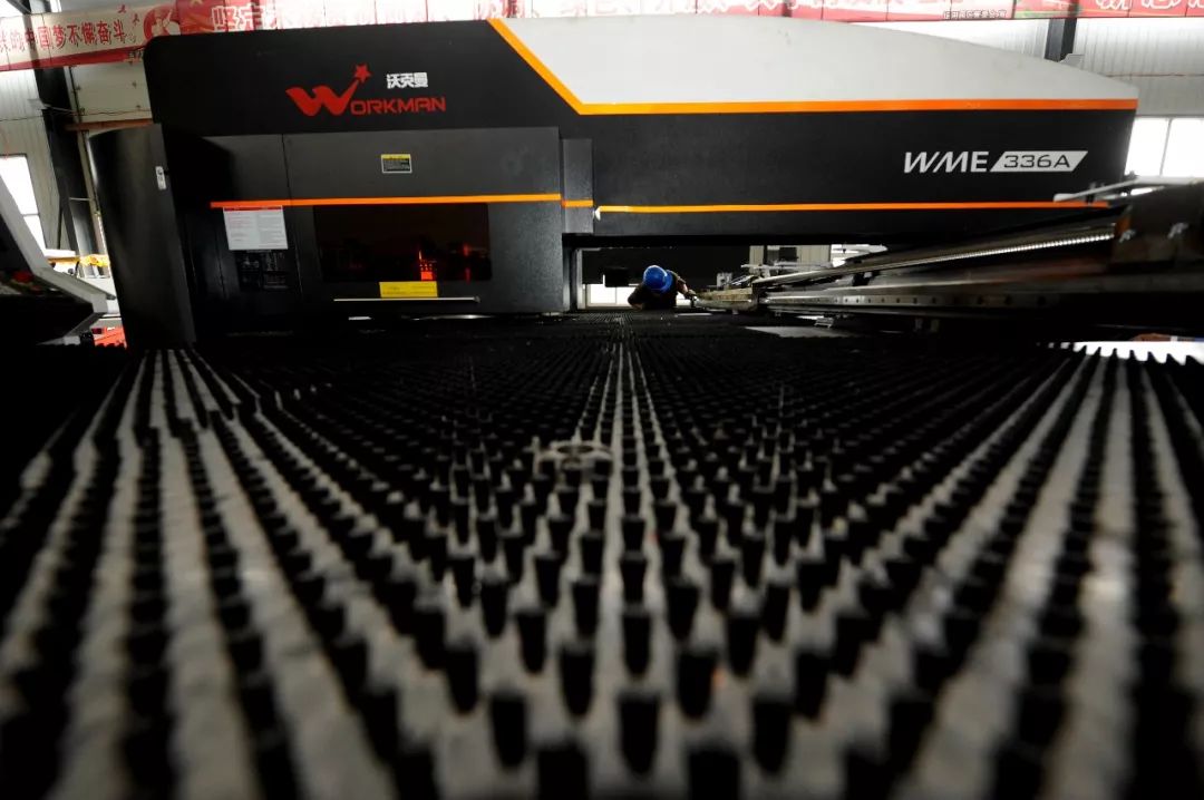 《河北日报》头版丨“智”“光”并举迭代前行！沧州智能制造装备产业发展调查