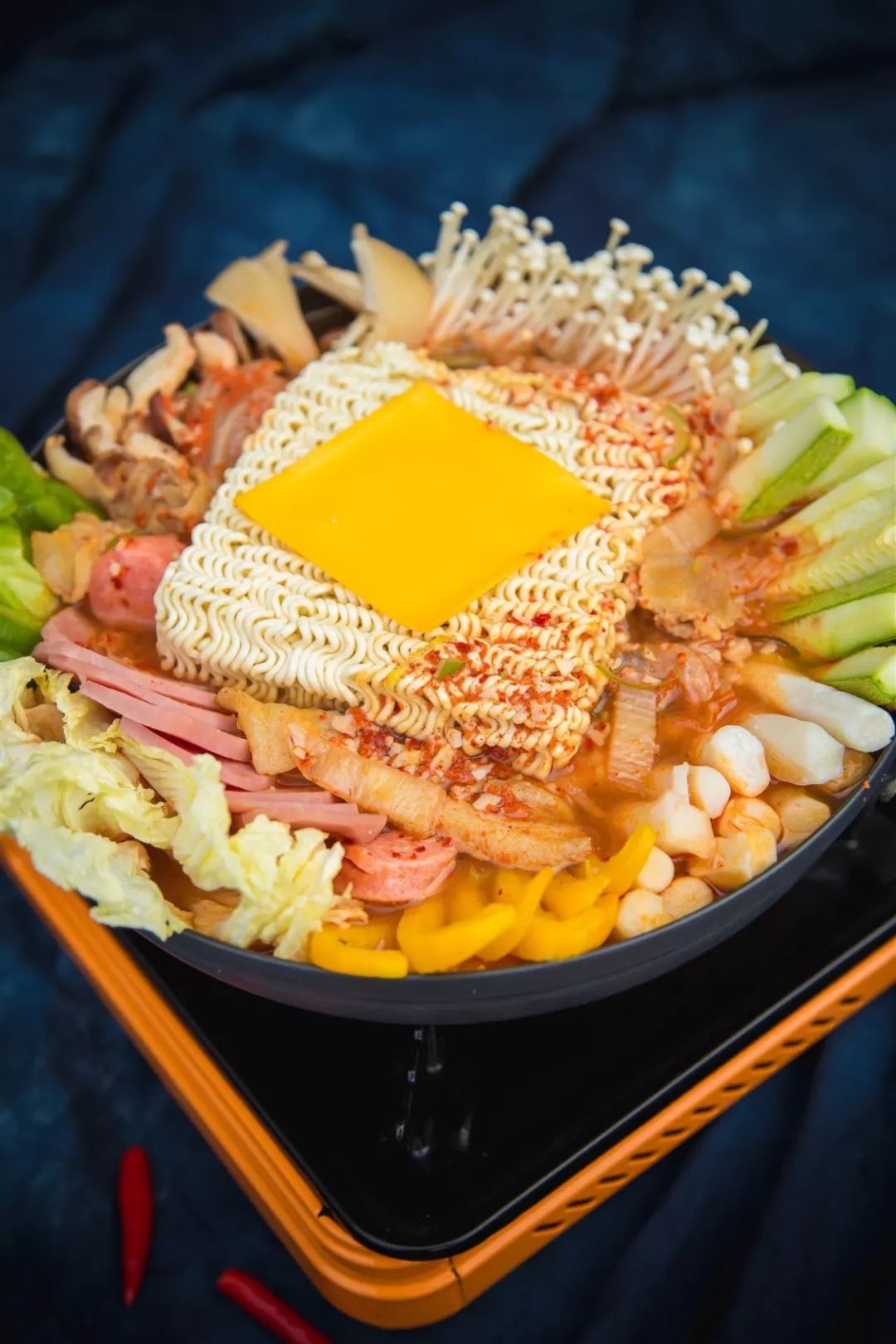 炸翻临沂的烧烤扛把子就在颐高！5.8折200串起撸才过瘾！