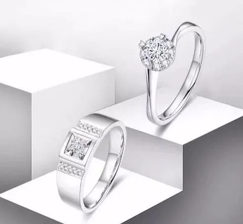 硬核开飞机,硬核爸爸开直升机进校科普