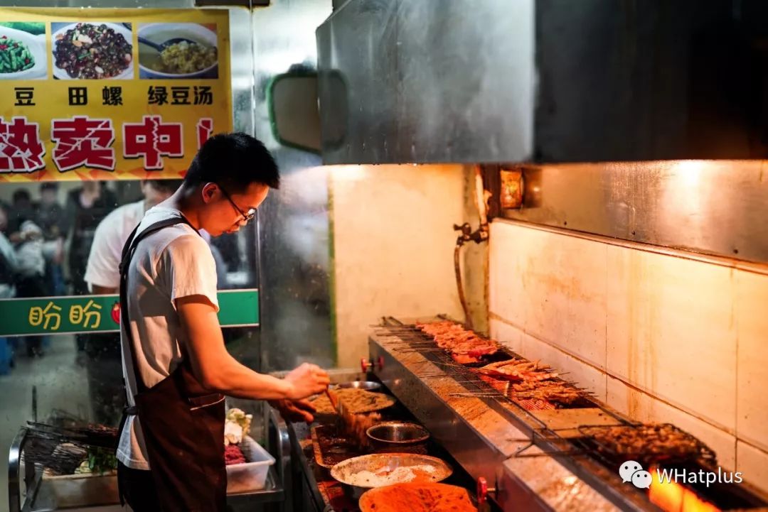 拦江路江边宵夜,拦江路夜宵