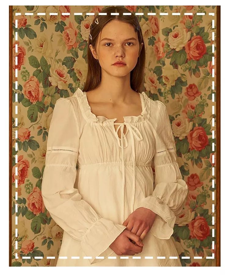 lisa的打歌服和现实的对比,lisa平价打歌服