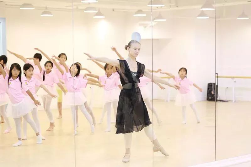 观澜湖夏令营600多人,观澜湖高尔夫夏令营