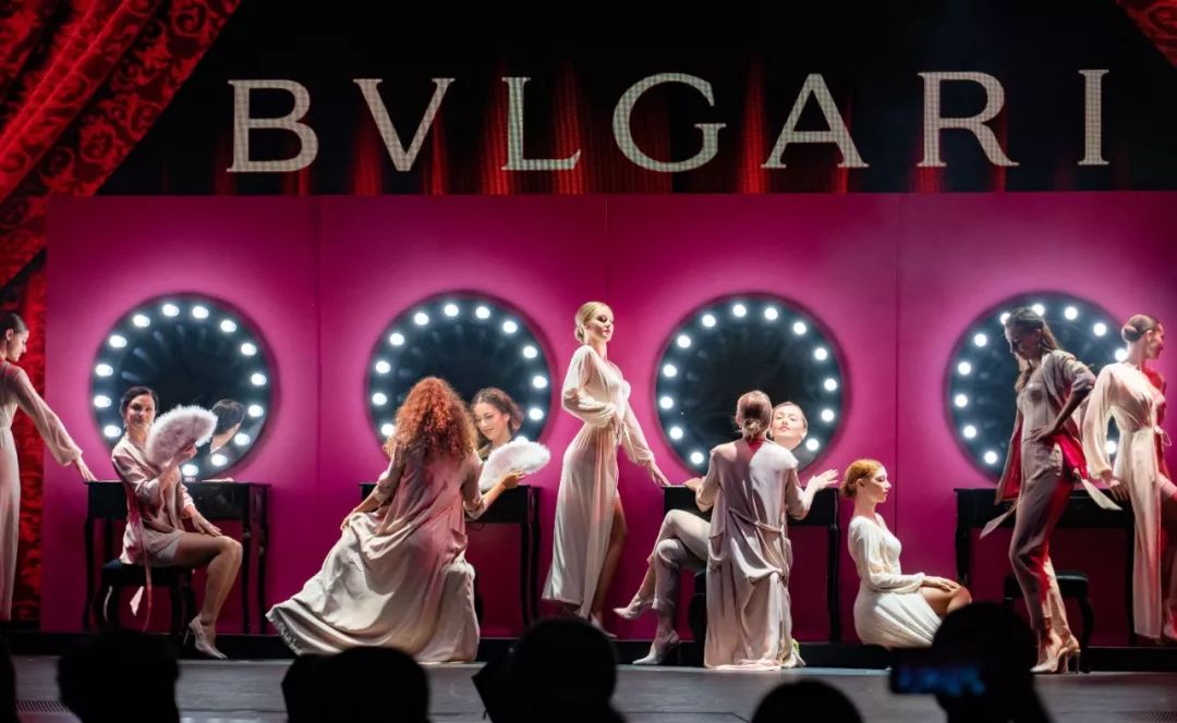 歌诗达邮轮最大最新的威尼斯号，今日在吴淞口国际邮轮港开启中国母港首航！