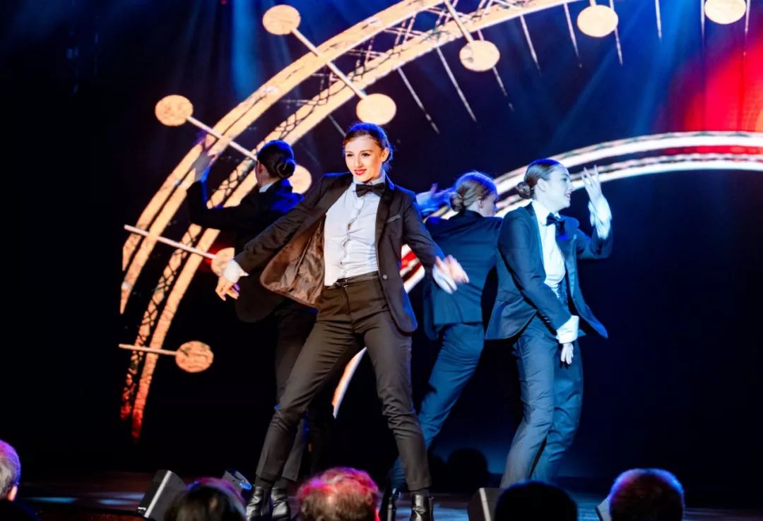 歌诗达邮轮最大最新的威尼斯号，今日在吴淞口国际邮轮港开启中国母港首航！