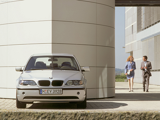 与时代共舞背面完整版,全新bmw3系动见豪华耀目登场