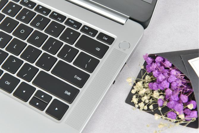 荣耀magicbook142021锐龙r5版测评,荣耀magicbook2019对比redmibook