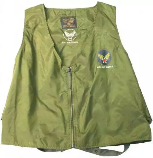 #补课时间_从宫廷到建筑工地，网红马甲竟然还有这样的过往？