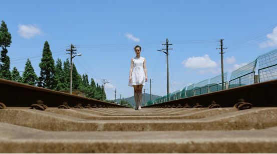 “聋子”般的舞者，我佩服“聋子”佳丽！