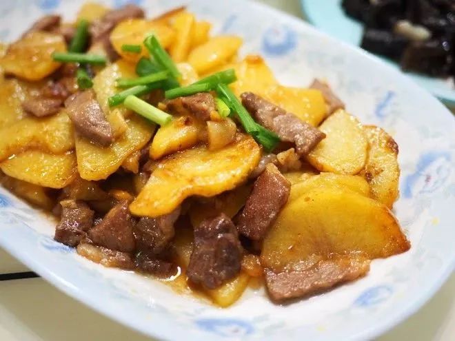 土豆在裤子上用什么方法擦掉,土豆在裤子上涂什么最好