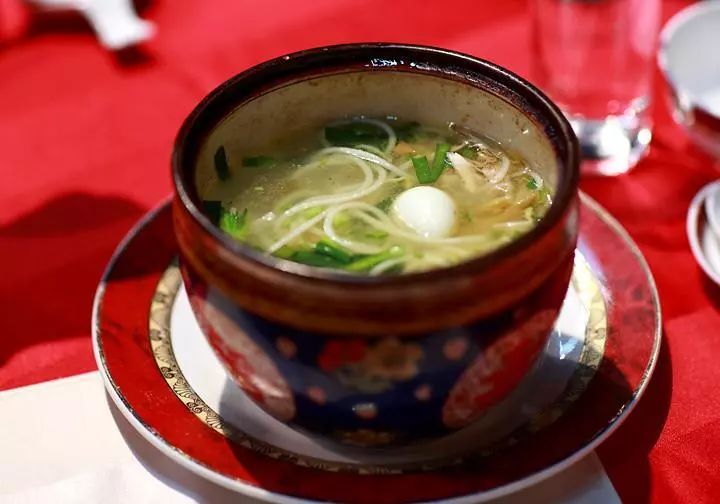 昆明北市区最正宗的过桥米线,昆明潮玩城