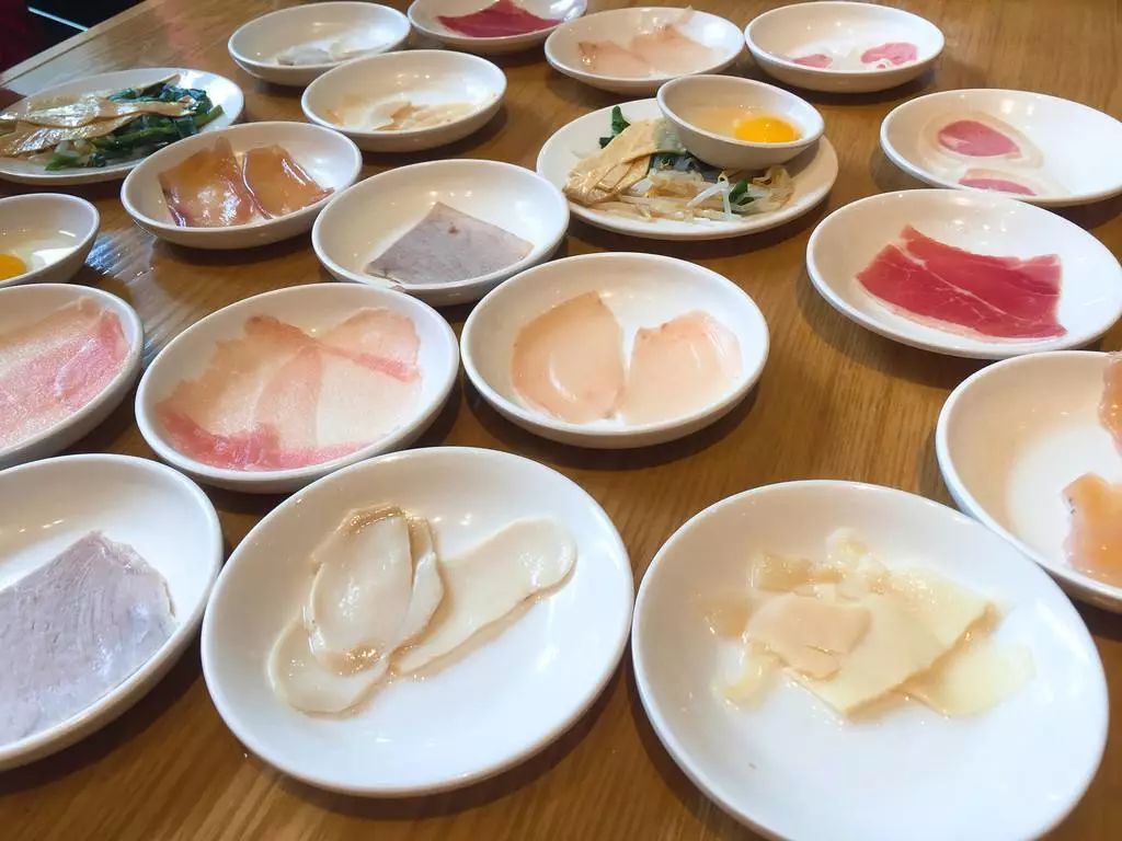 昆明北市区最正宗的过桥米线,昆明潮玩城