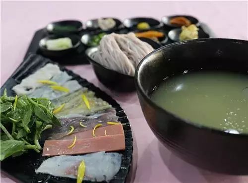 昆明北市区最正宗的过桥米线,昆明潮玩城