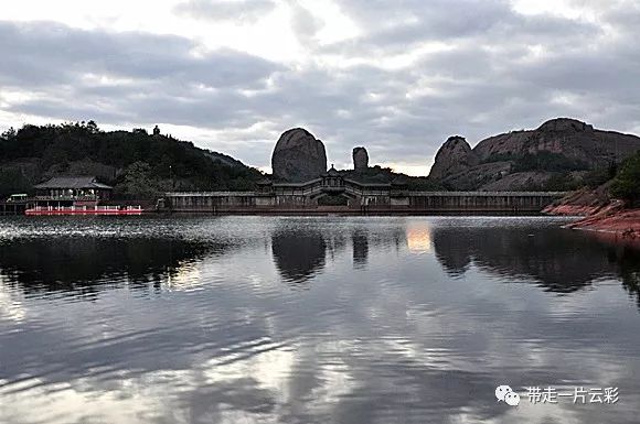 莫遣旁人惊去下一句,莫遣旁人惊去下一句是什么